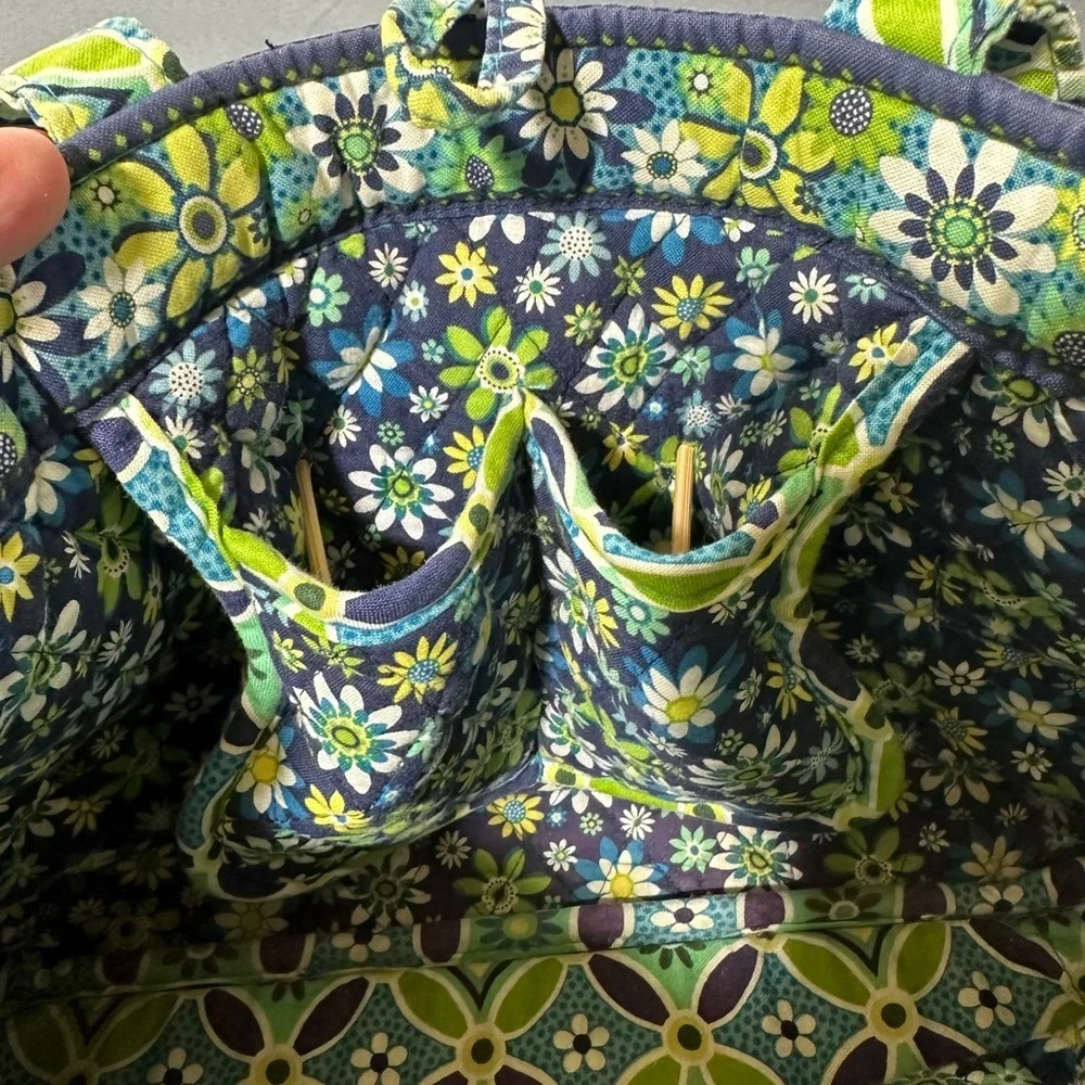 Vera Bradley “Tic Tac Tote” bag in retired  “Daisy Daisy” pattern